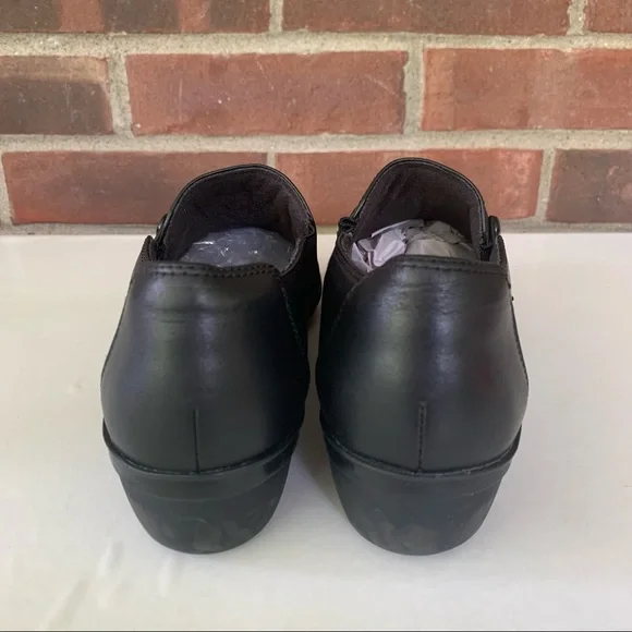 Clarks Channing Haley black leather slip on loafers Women's size US 8.5 M - Picture 6 of 10